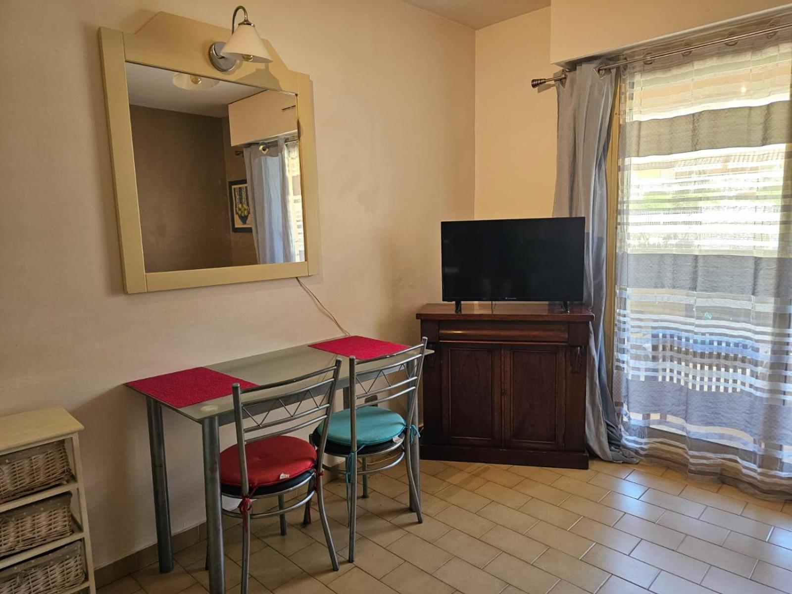 Appartement Angela Golfe-Juan Bagian luar foto