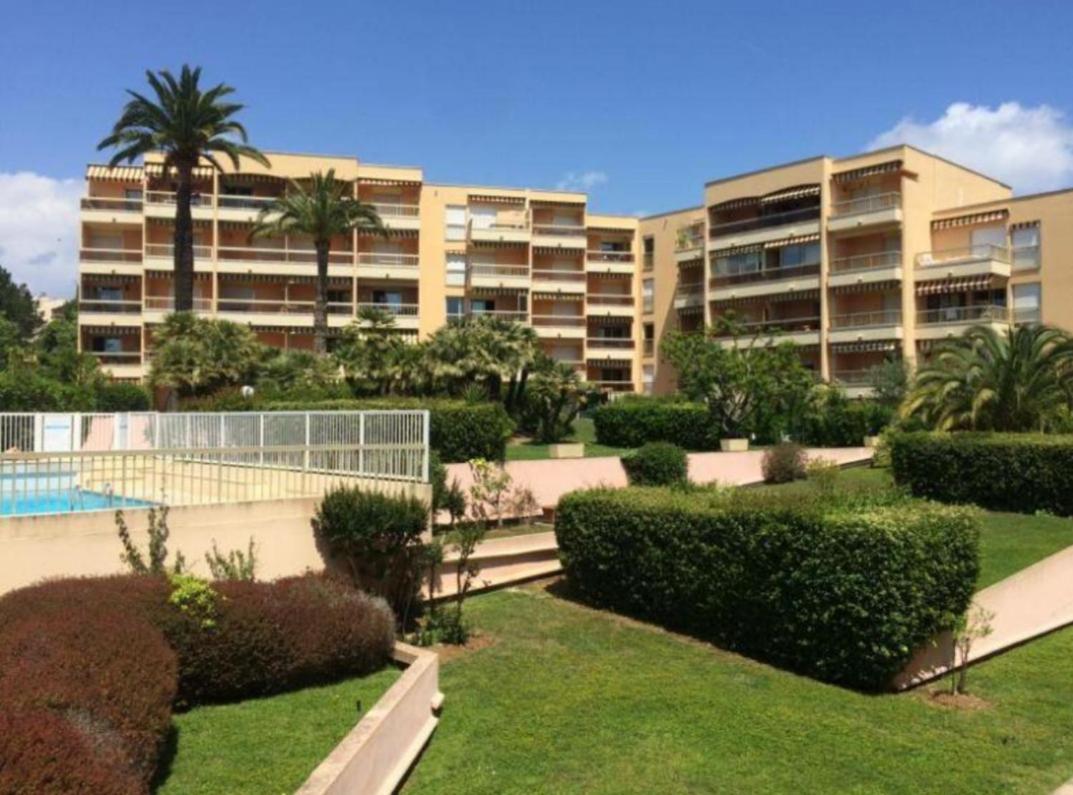 Appartement Angela Golfe-Juan Bagian luar foto