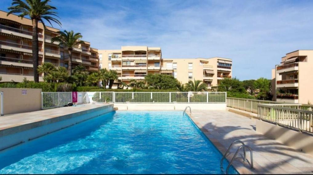 Appartement Angela Golfe-Juan Bagian luar foto