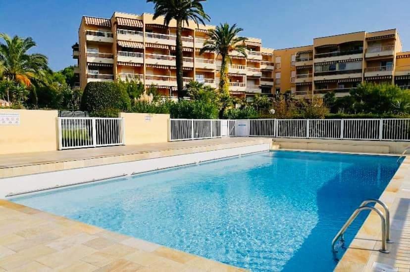 Appartement Angela Golfe-Juan Bagian luar foto